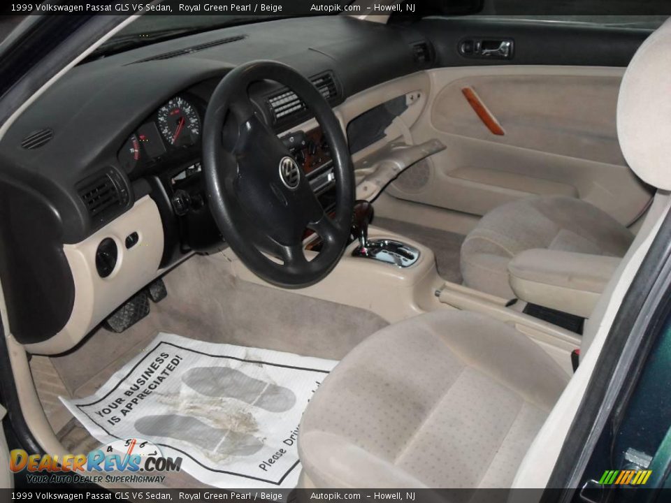 1999 Volkswagen Passat GLS V6 Sedan Royal Green Pearl / Beige Photo #9