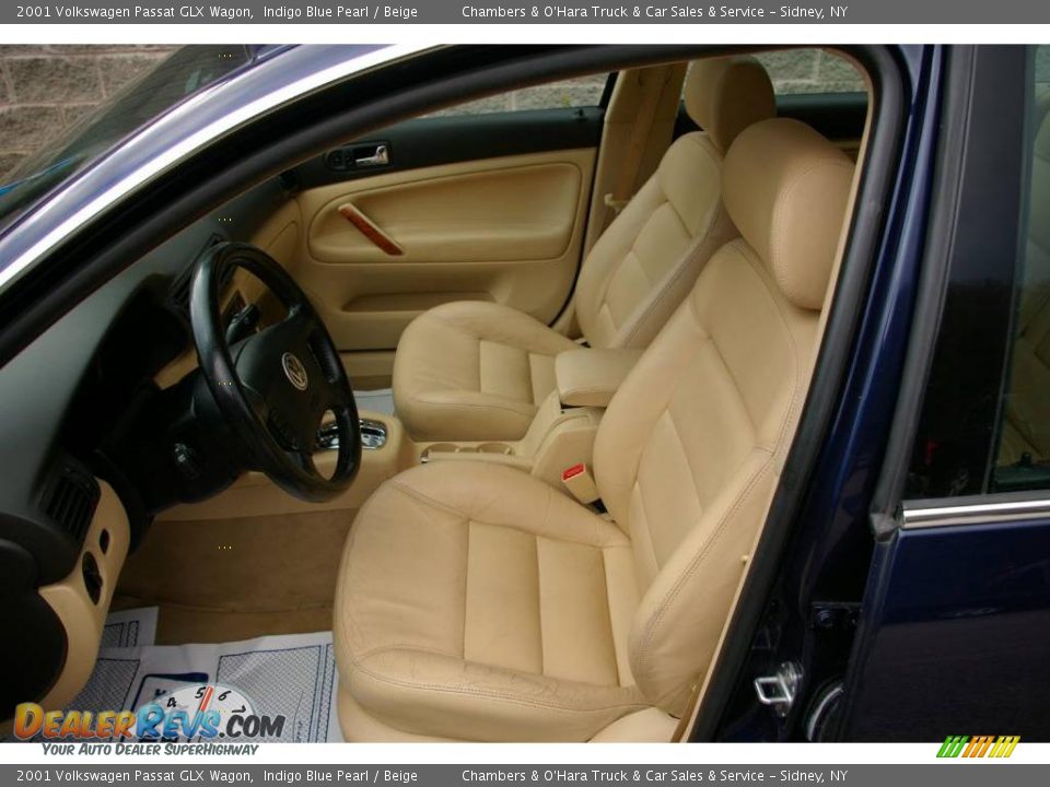 2001 Volkswagen Passat GLX Wagon Indigo Blue Pearl / Beige Photo #3