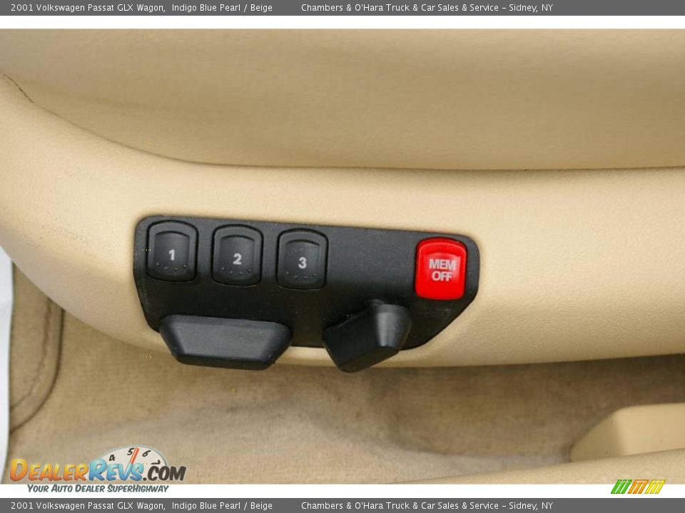 2001 Volkswagen Passat GLX Wagon Indigo Blue Pearl / Beige Photo #4