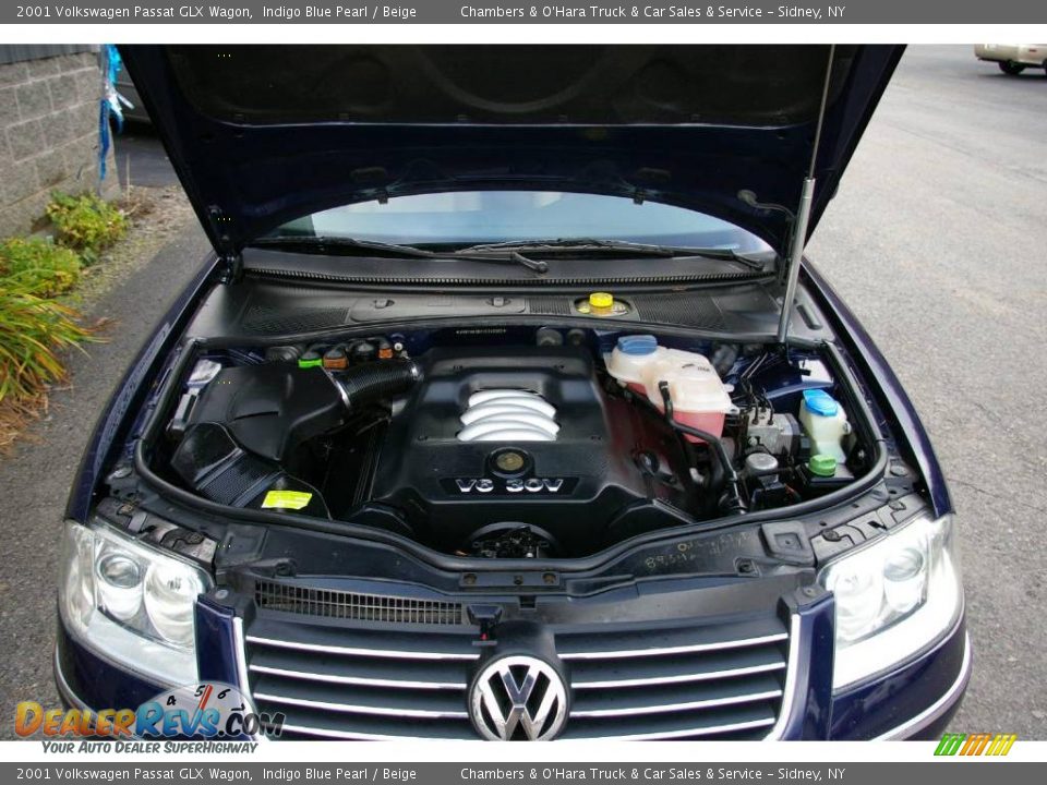 2001 Volkswagen Passat GLX Wagon Indigo Blue Pearl / Beige Photo #15