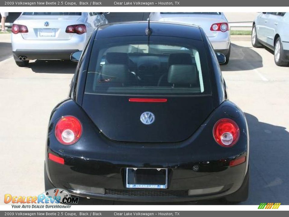 2009 Volkswagen New Beetle 2.5 Coupe Black / Black Photo #9