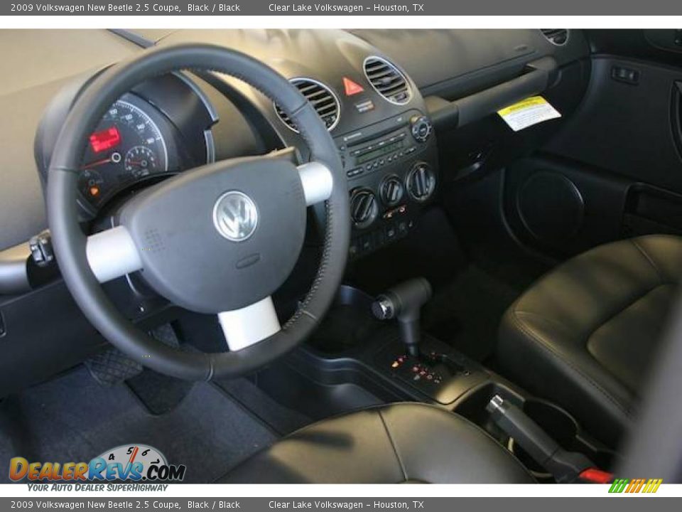 2009 Volkswagen New Beetle 2.5 Coupe Black / Black Photo #10