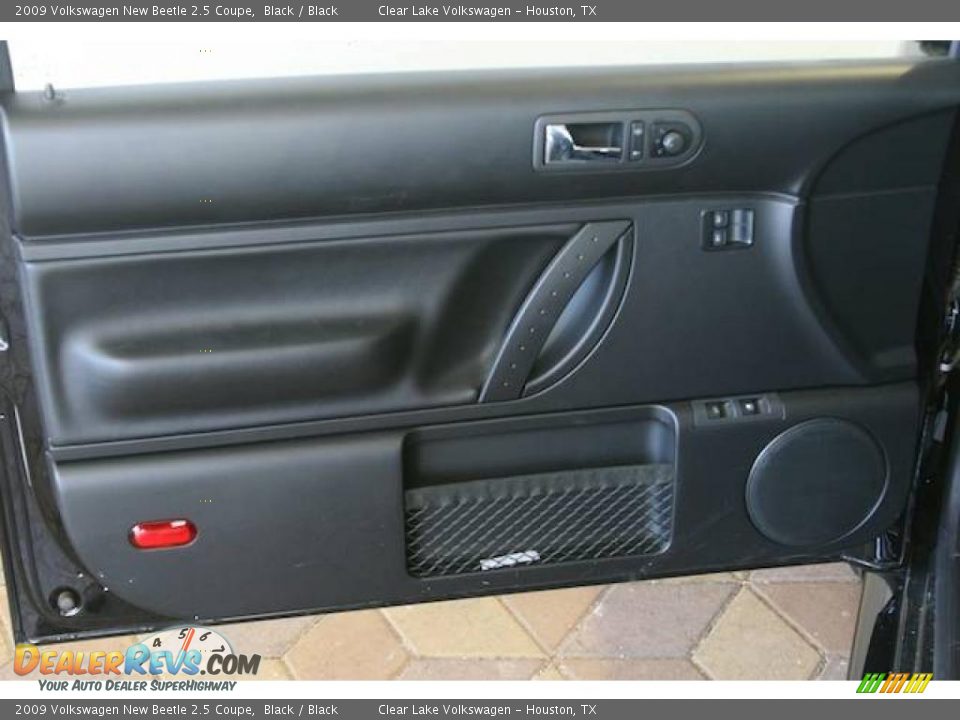 2009 Volkswagen New Beetle 2.5 Coupe Black / Black Photo #13