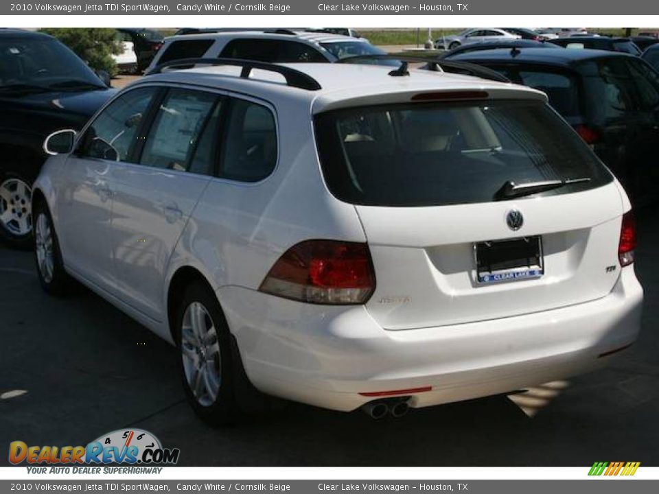 2010 Volkswagen Jetta TDI SportWagen Candy White / Cornsilk Beige Photo #3
