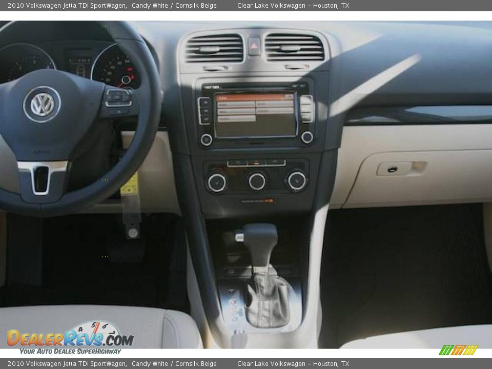 2010 Volkswagen Jetta TDI SportWagen Candy White / Cornsilk Beige Photo #5