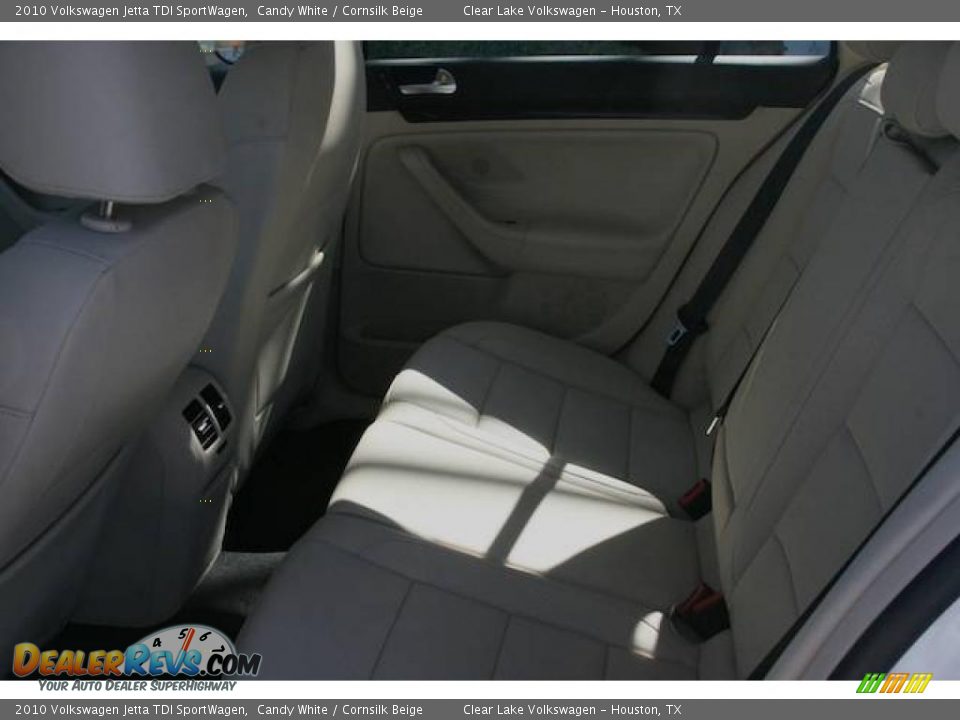 2010 Volkswagen Jetta TDI SportWagen Candy White / Cornsilk Beige Photo #7
