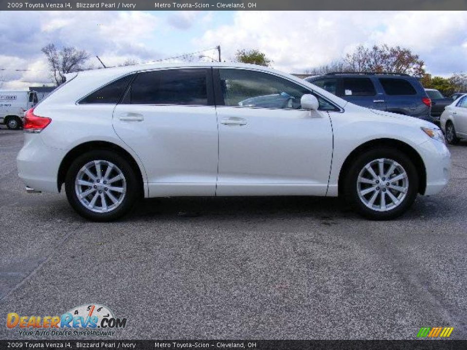2009 Toyota Venza I4 Blizzard Pearl / Ivory Photo #2