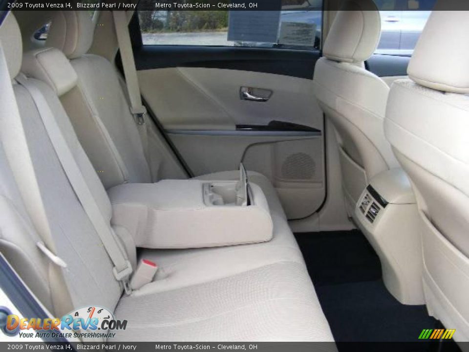 2009 Toyota Venza I4 Blizzard Pearl / Ivory Photo #12