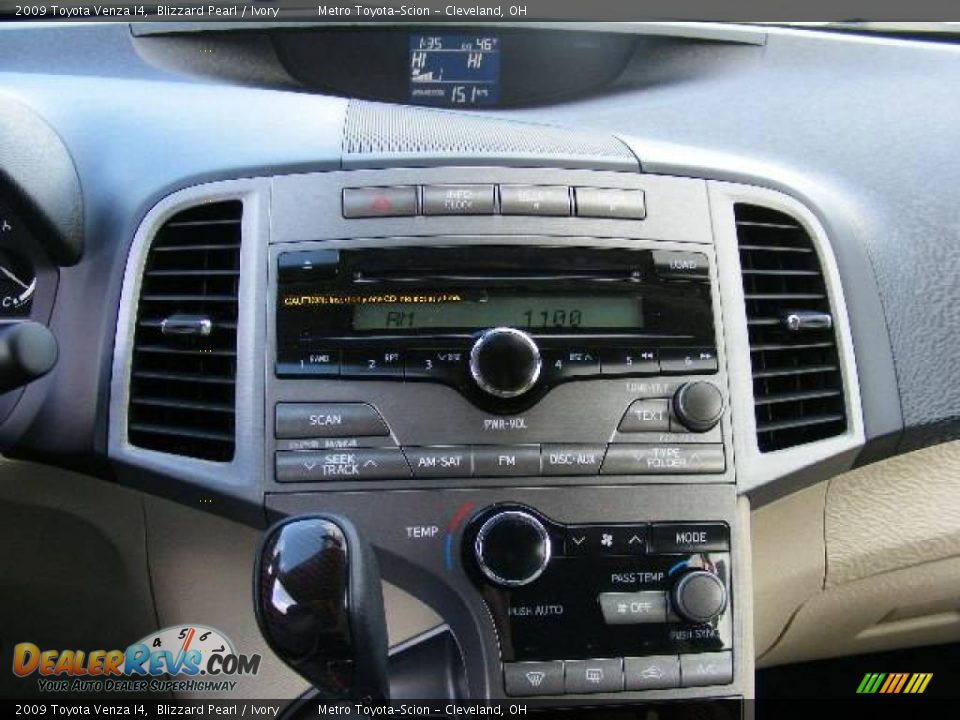 2009 Toyota Venza I4 Blizzard Pearl / Ivory Photo #18