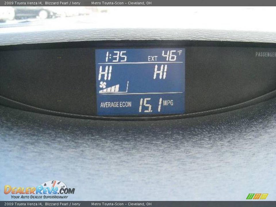 2009 Toyota Venza I4 Blizzard Pearl / Ivory Photo #19