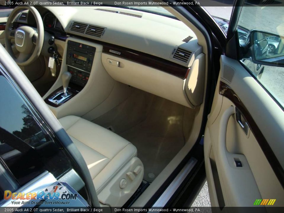 2005 Audi A4 2.0T quattro Sedan Brilliant Black / Beige Photo #18
