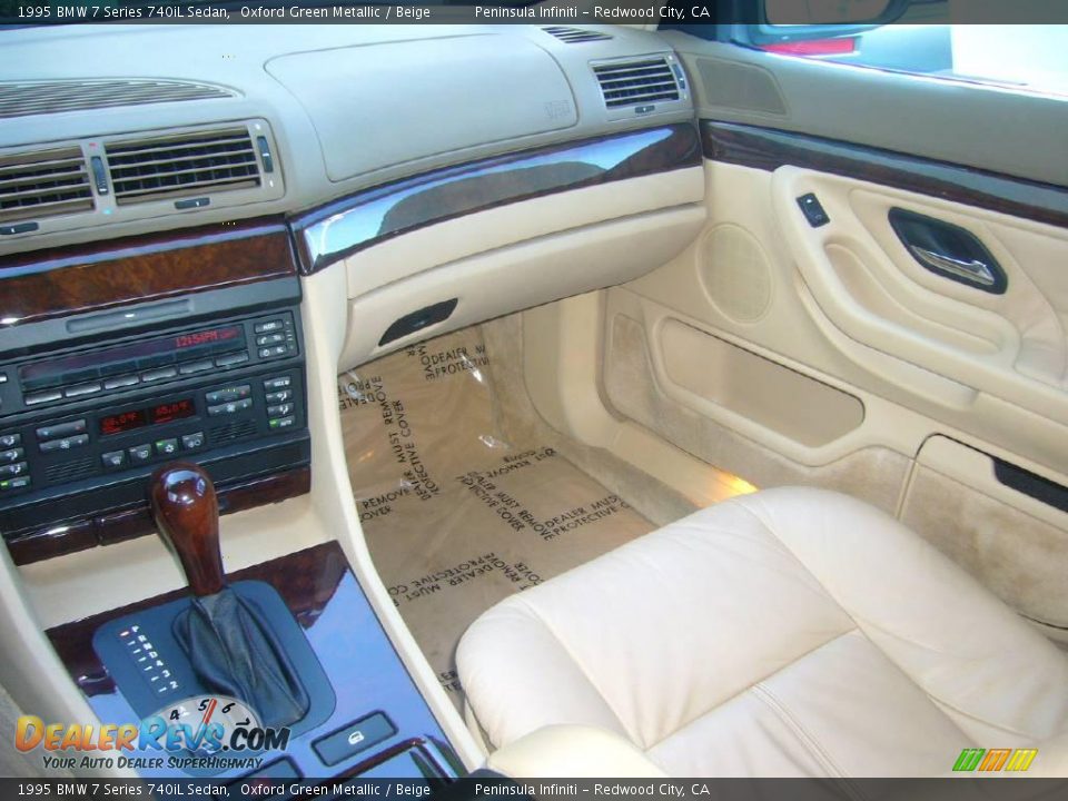 1995 BMW 7 Series 740iL Sedan Oxford Green Metallic / Beige Photo #12