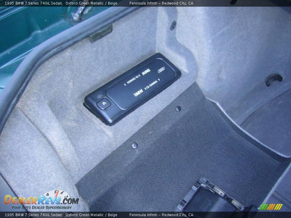 1995 BMW 7 Series 740iL Sedan Oxford Green Metallic / Beige Photo #24
