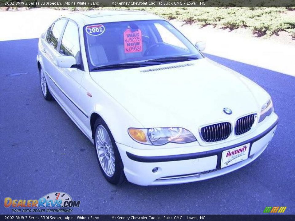 2002 BMW 3 Series 330i Sedan Alpine White / Sand Photo #5