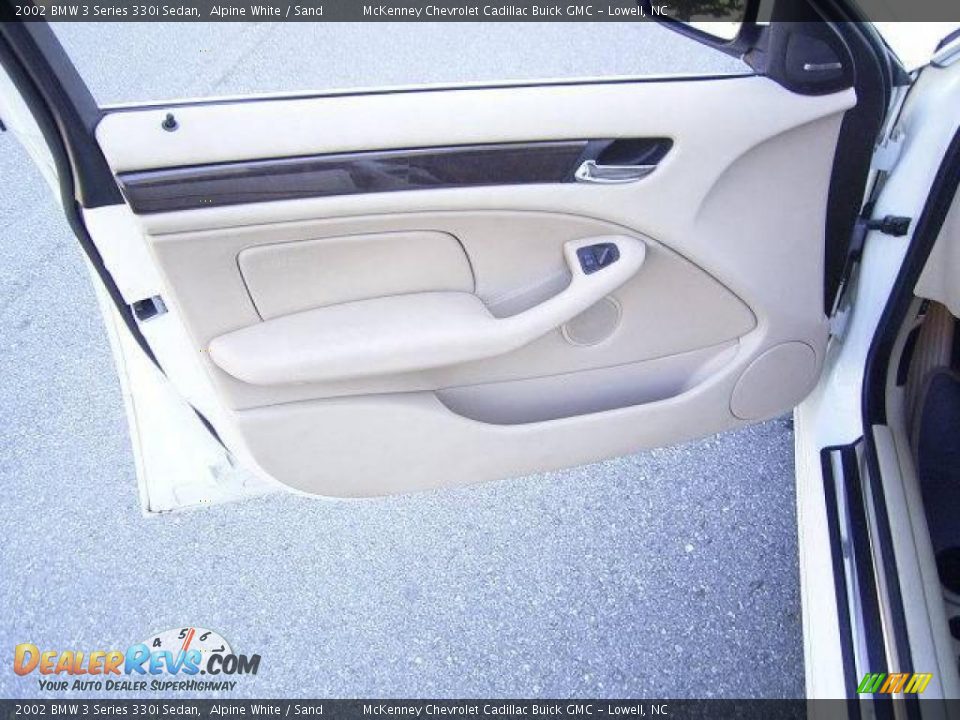 2002 BMW 3 Series 330i Sedan Alpine White / Sand Photo #7