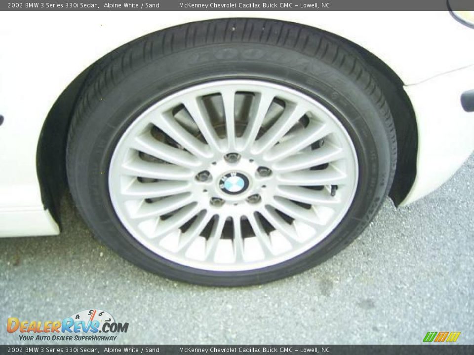 2002 BMW 3 Series 330i Sedan Alpine White / Sand Photo #17