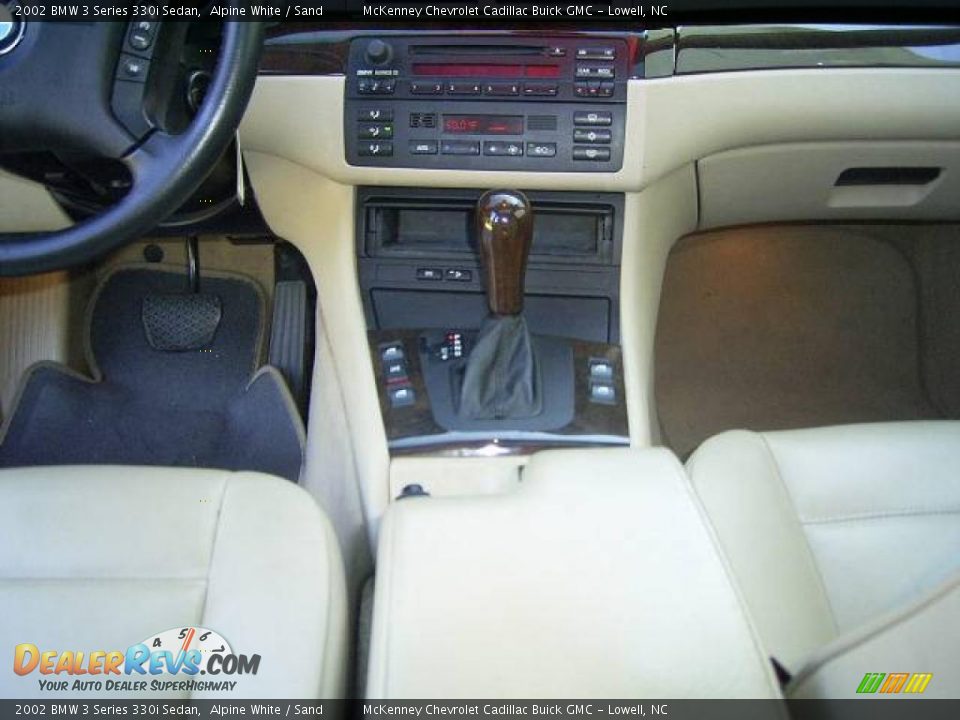 2002 BMW 3 Series 330i Sedan Alpine White / Sand Photo #22