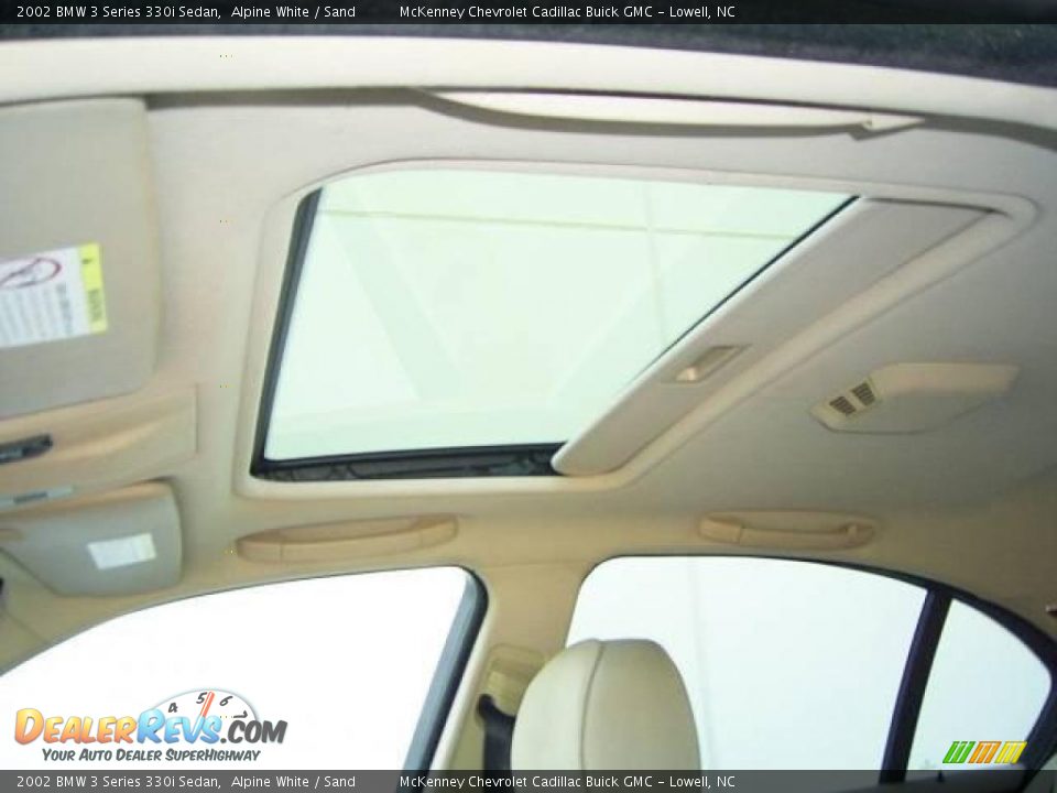 2002 BMW 3 Series 330i Sedan Alpine White / Sand Photo #23