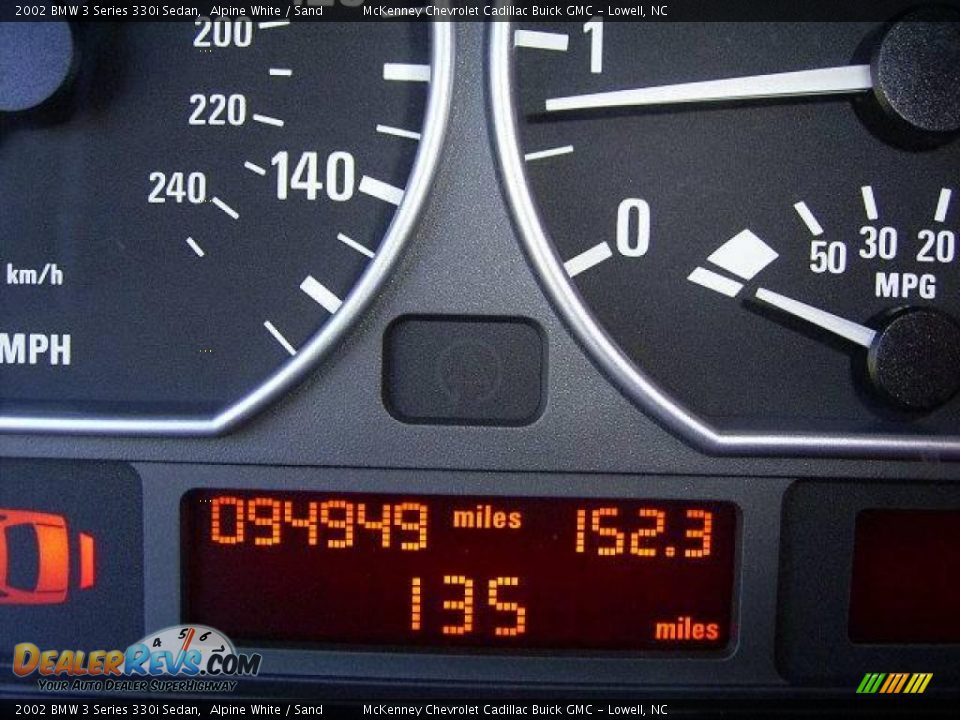 2002 BMW 3 Series 330i Sedan Alpine White / Sand Photo #26