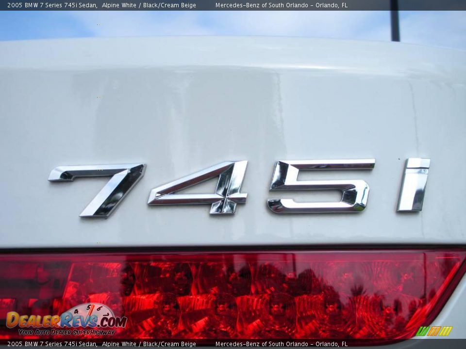 2005 BMW 7 Series 745i Sedan Alpine White / Black/Cream Beige Photo #9