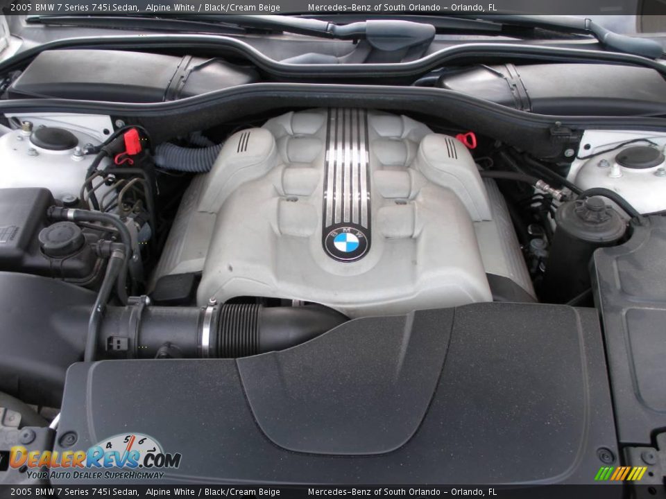 2005 BMW 7 Series 745i Sedan Alpine White / Black/Cream Beige Photo #26