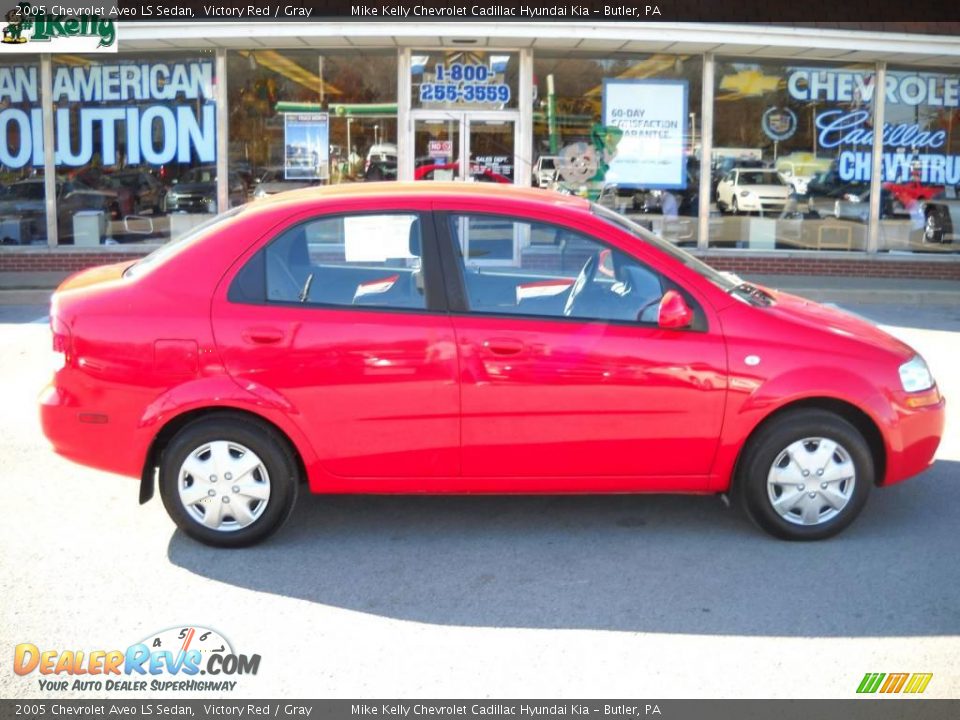 2005 Chevrolet Aveo LS Sedan Victory Red / Gray Photo #2