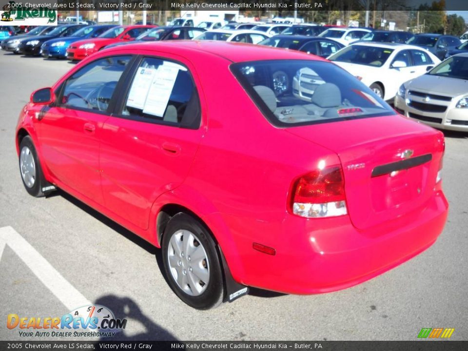 2005 Chevrolet Aveo LS Sedan Victory Red / Gray Photo #5