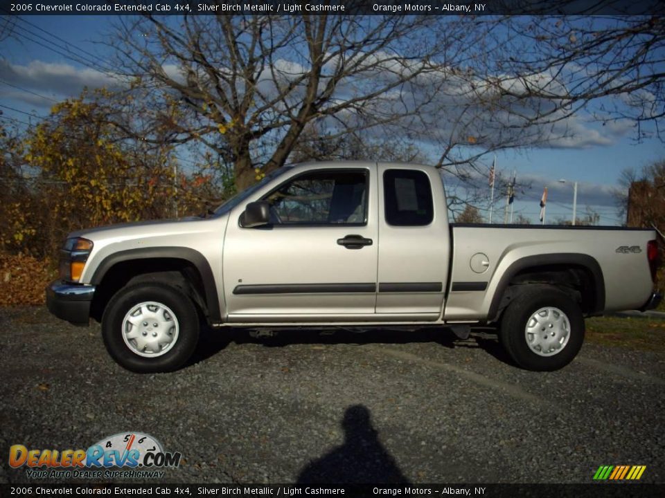 2006 Chevrolet Colorado Extended Cab 4x4 Silver Birch Metallic / Light Cashmere Photo #2