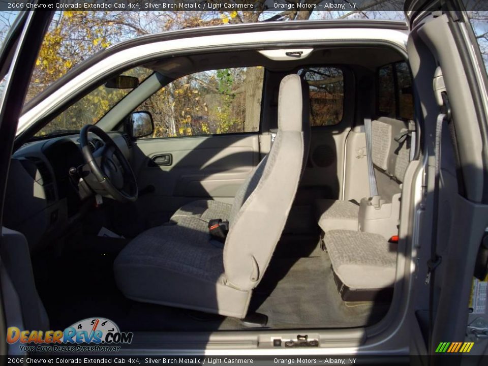 2006 Chevrolet Colorado Extended Cab 4x4 Silver Birch Metallic / Light Cashmere Photo #7