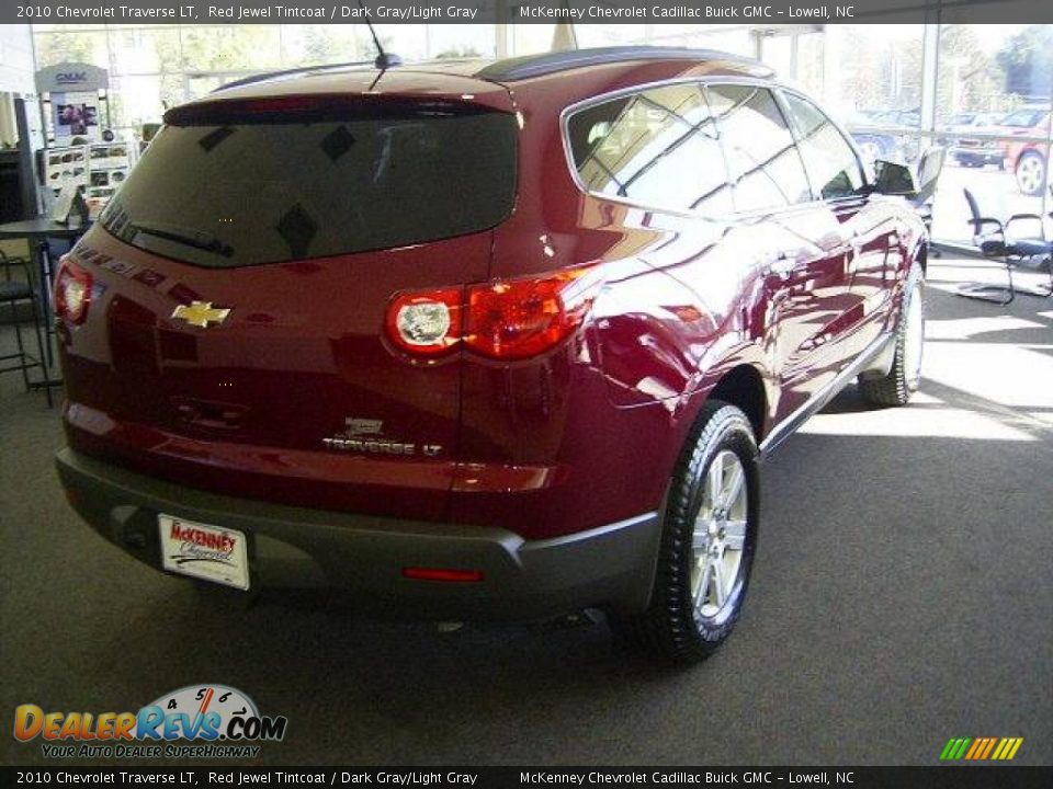 2010 Chevrolet Traverse LT Red Jewel Tintcoat / Dark Gray/Light Gray Photo #4