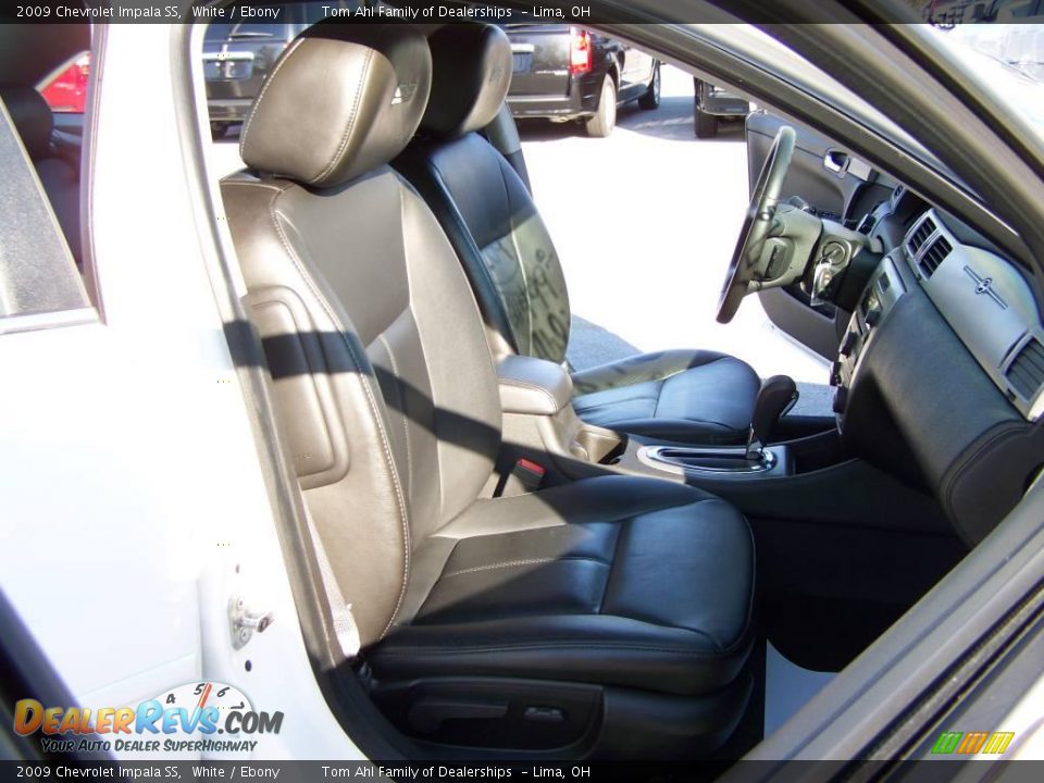 2009 Chevrolet Impala SS White / Ebony Photo #12