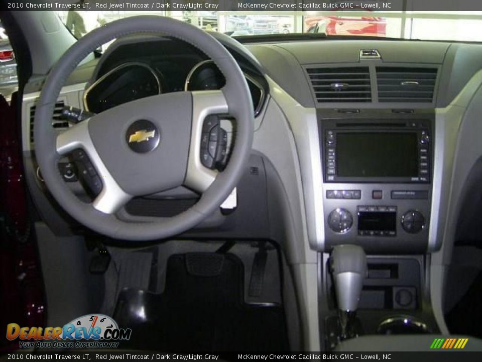 2010 Chevrolet Traverse LT Red Jewel Tintcoat / Dark Gray/Light Gray Photo #21