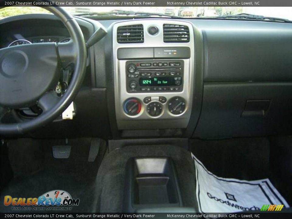 2007 Chevrolet Colorado LT Crew Cab Sunburst Orange Metallic / Very Dark Pewter Photo #22