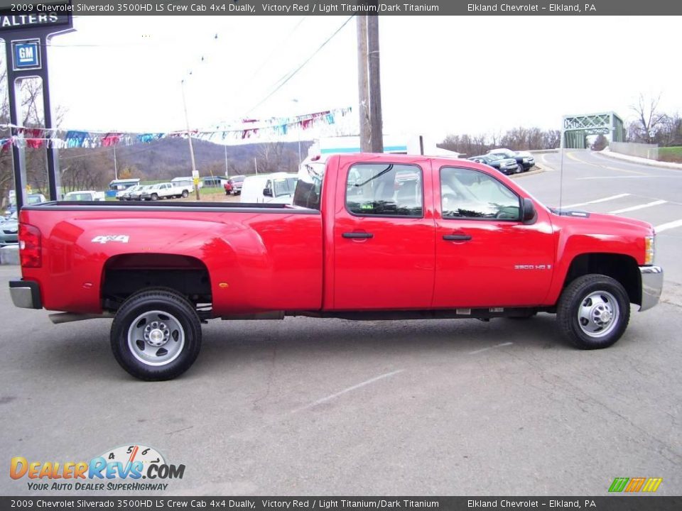 2009 Chevrolet Silverado 3500HD LS Crew Cab 4x4 Dually Victory Red / Light Titanium/Dark Titanium Photo #4