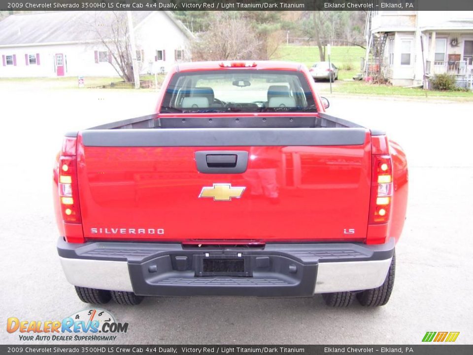 2009 Chevrolet Silverado 3500HD LS Crew Cab 4x4 Dually Victory Red / Light Titanium/Dark Titanium Photo #6