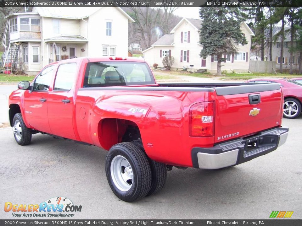 2009 Chevrolet Silverado 3500HD LS Crew Cab 4x4 Dually Victory Red / Light Titanium/Dark Titanium Photo #7