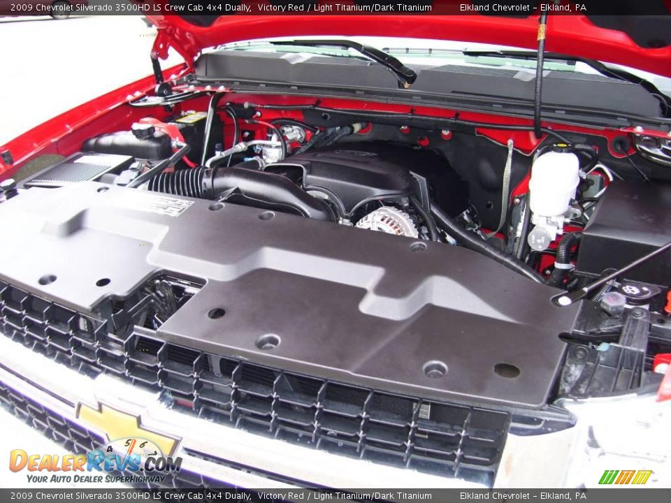 2009 Chevrolet Silverado 3500HD LS Crew Cab 4x4 Dually Victory Red / Light Titanium/Dark Titanium Photo #16