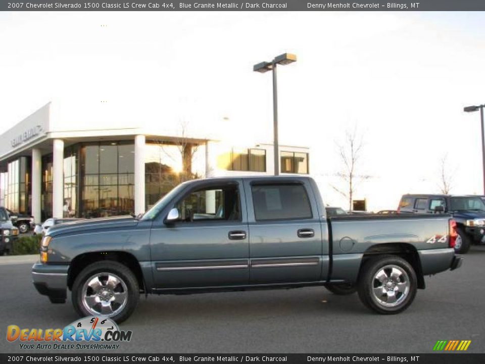 2007 Chevrolet Silverado 1500 Classic LS Crew Cab 4x4 Blue Granite Metallic / Dark Charcoal Photo #1