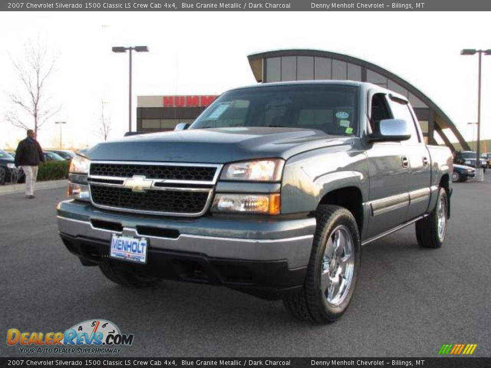 2007 Chevrolet Silverado 1500 Classic LS Crew Cab 4x4 Blue Granite Metallic / Dark Charcoal Photo #2