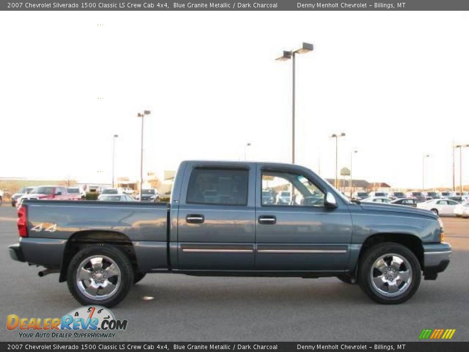 2007 Chevrolet Silverado 1500 Classic LS Crew Cab 4x4 Blue Granite Metallic / Dark Charcoal Photo #4