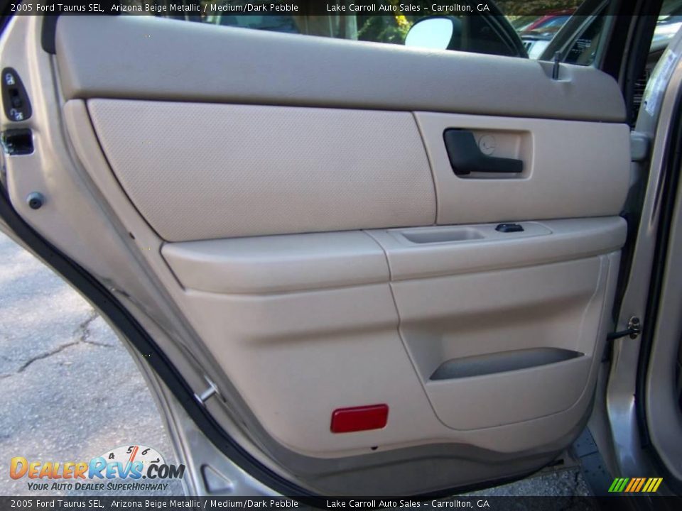 2005 Ford Taurus SEL Arizona Beige Metallic / Medium/Dark Pebble Photo #25