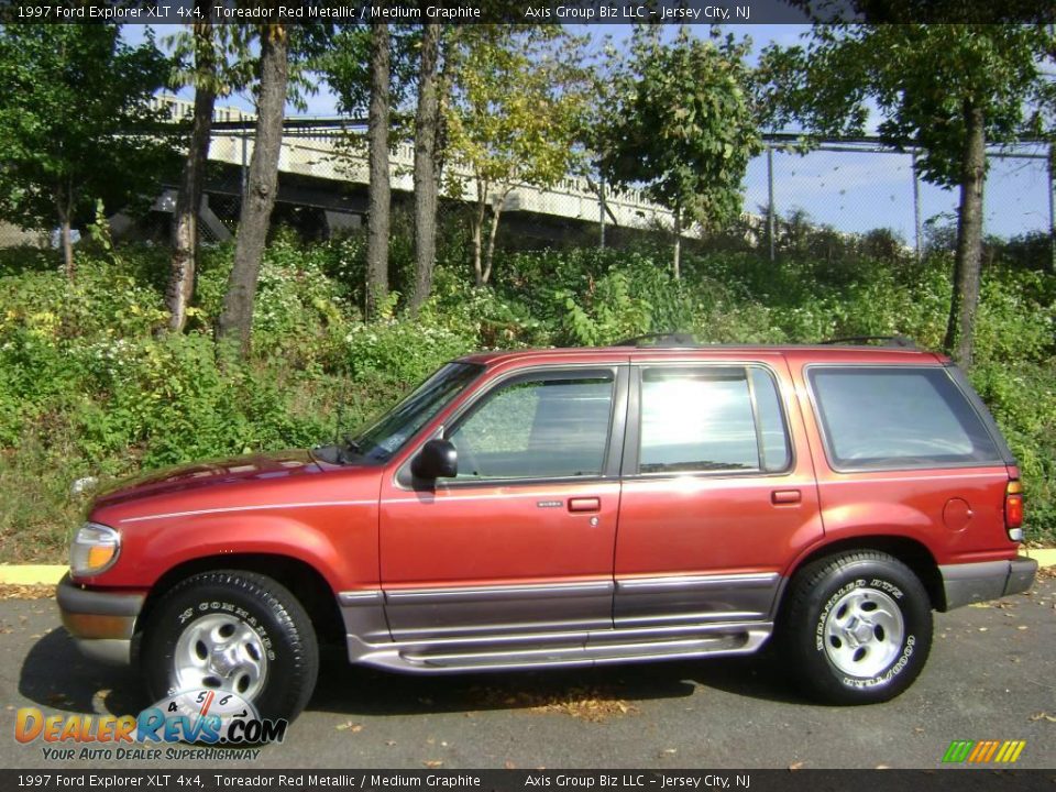 1997 Ford Explorer XLT 4x4 Toreador Red Metallic / Medium Graphite Photo #6