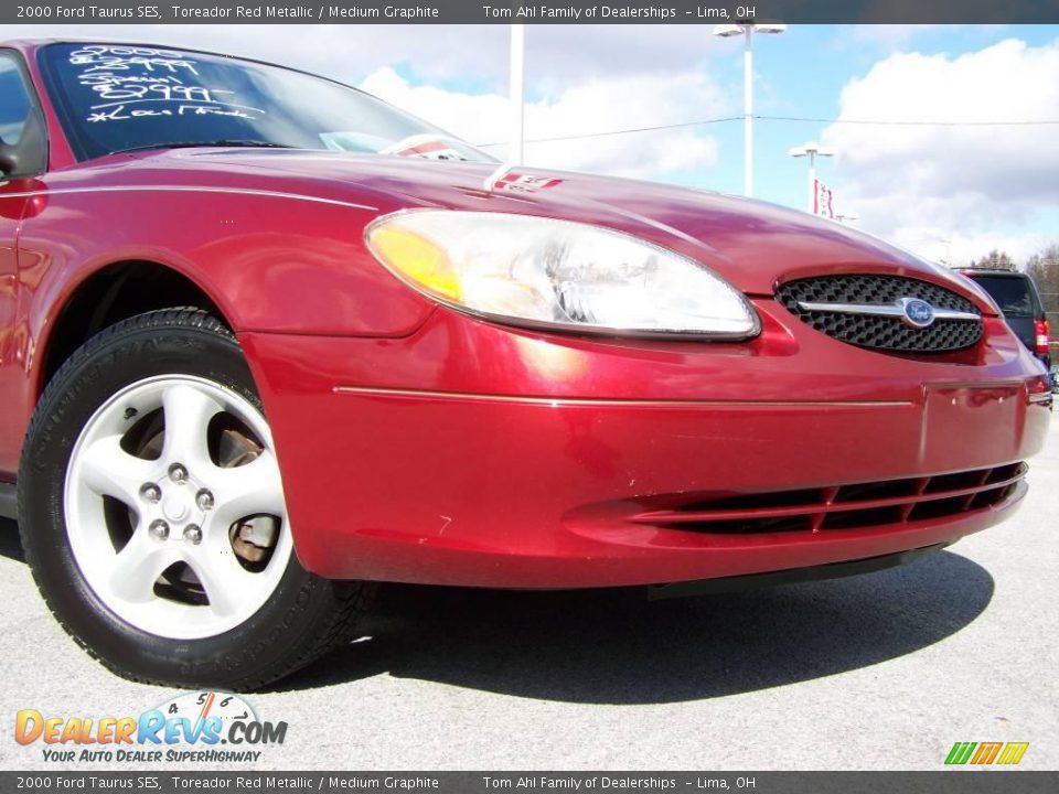 2000 Ford Taurus SES Toreador Red Metallic / Medium Graphite Photo #2