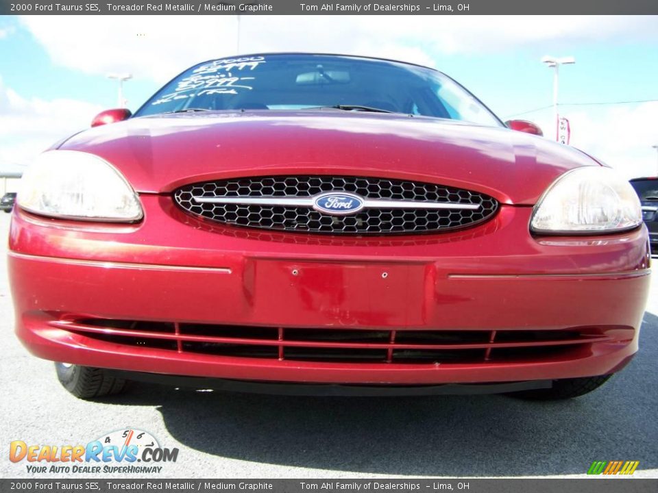 2000 Ford Taurus SES Toreador Red Metallic / Medium Graphite Photo #3