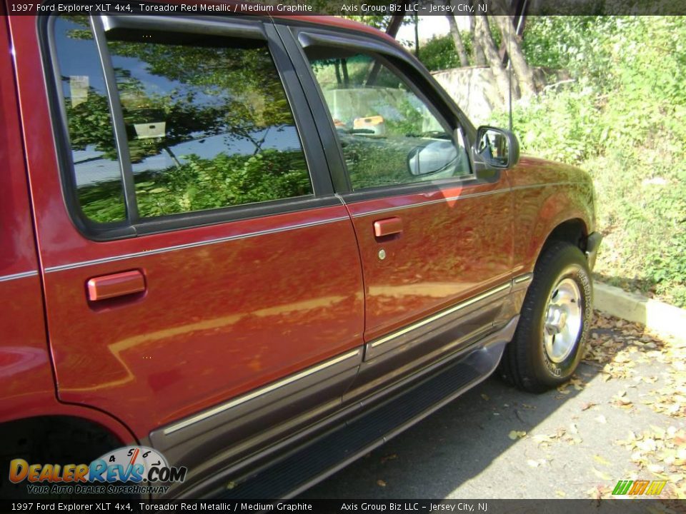1997 Ford Explorer XLT 4x4 Toreador Red Metallic / Medium Graphite Photo #14