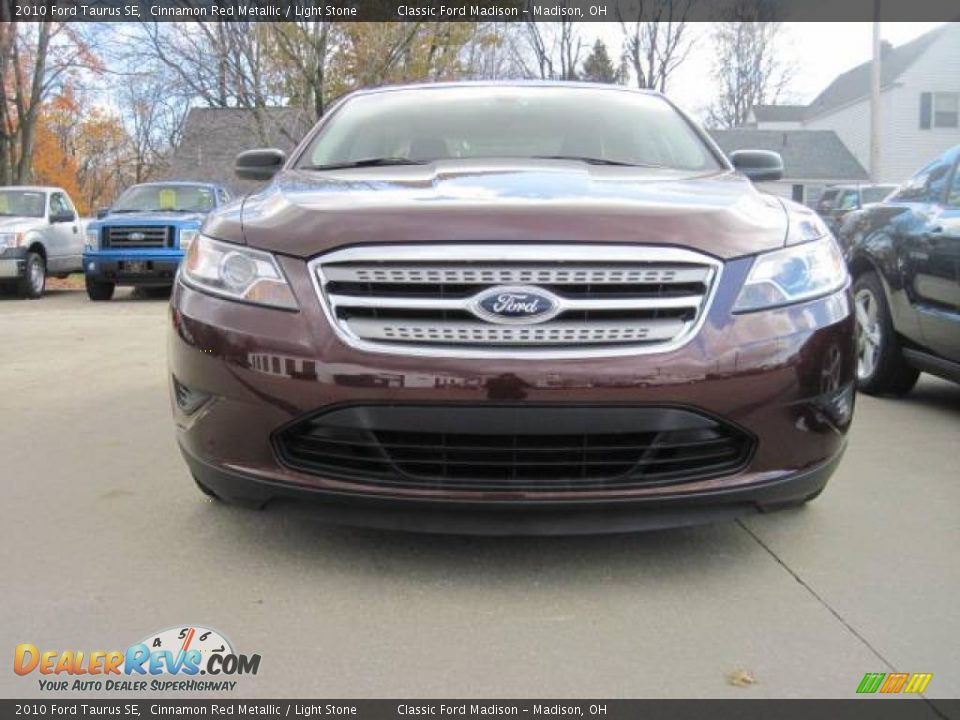 2010 Ford Taurus SE Cinnamon Red Metallic / Light Stone Photo #2