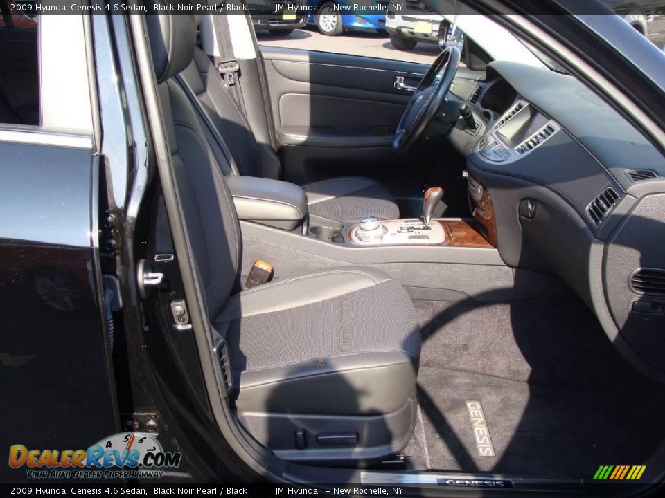 2009 Hyundai Genesis 4.6 Sedan Black Noir Pearl / Black Photo #16