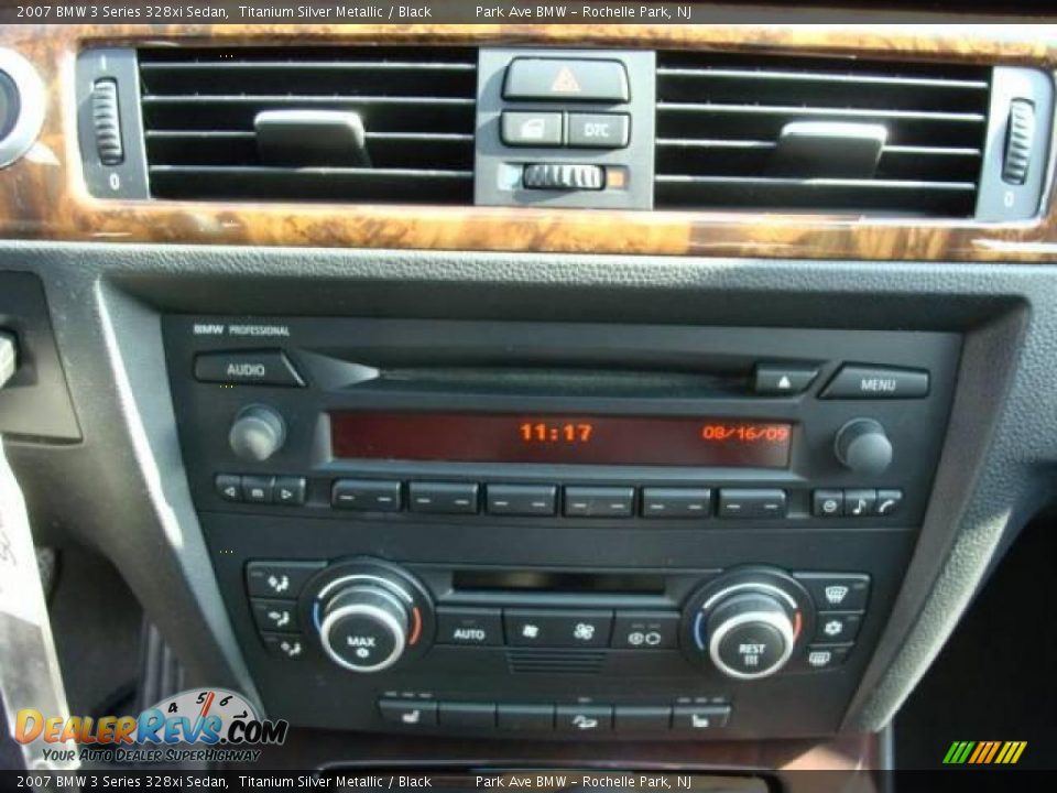 2007 BMW 3 Series 328xi Sedan Titanium Silver Metallic / Black Photo #15