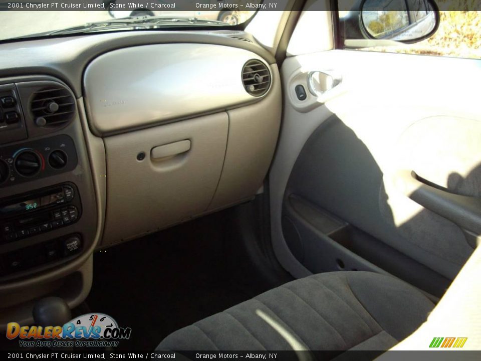2001 Chrysler PT Cruiser Limited Stone White / Charcoal Photo #8