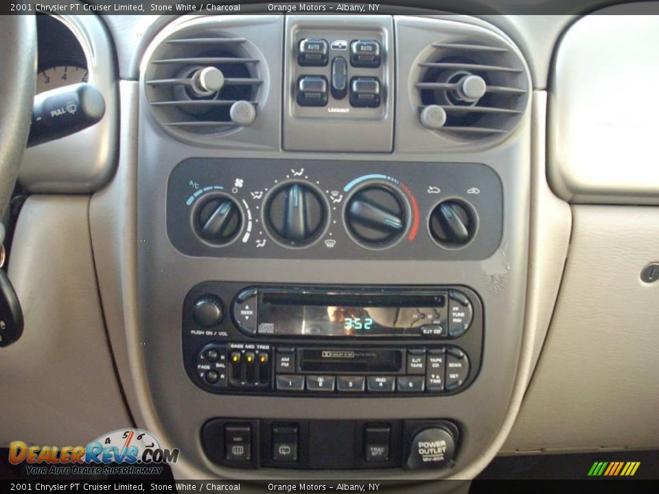 2001 Chrysler PT Cruiser Limited Stone White / Charcoal Photo #9